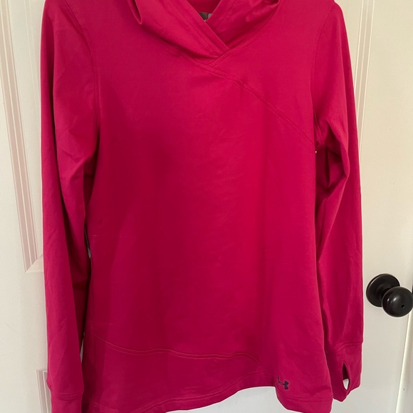 Under armour fitted top - Picture 2 of 3